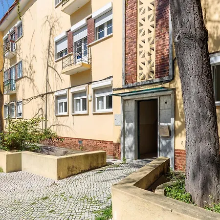 Appartement Lovely To Lissabon